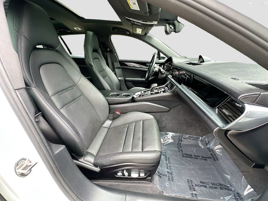 Used 2018 Porsche Panamera 4 AWD/4WD image 30