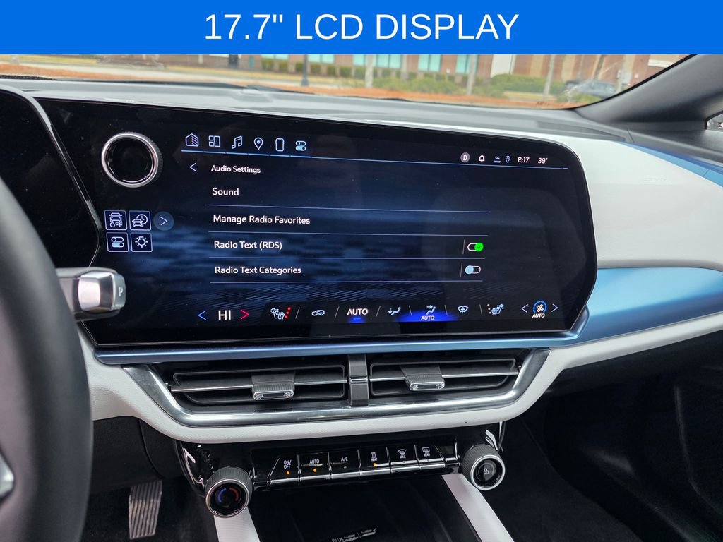 Certified 2025 Chevrolet Equinox EV LT image 16