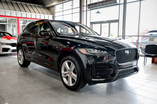 Used 2019 Jaguar F-PACE R-Sport image 3