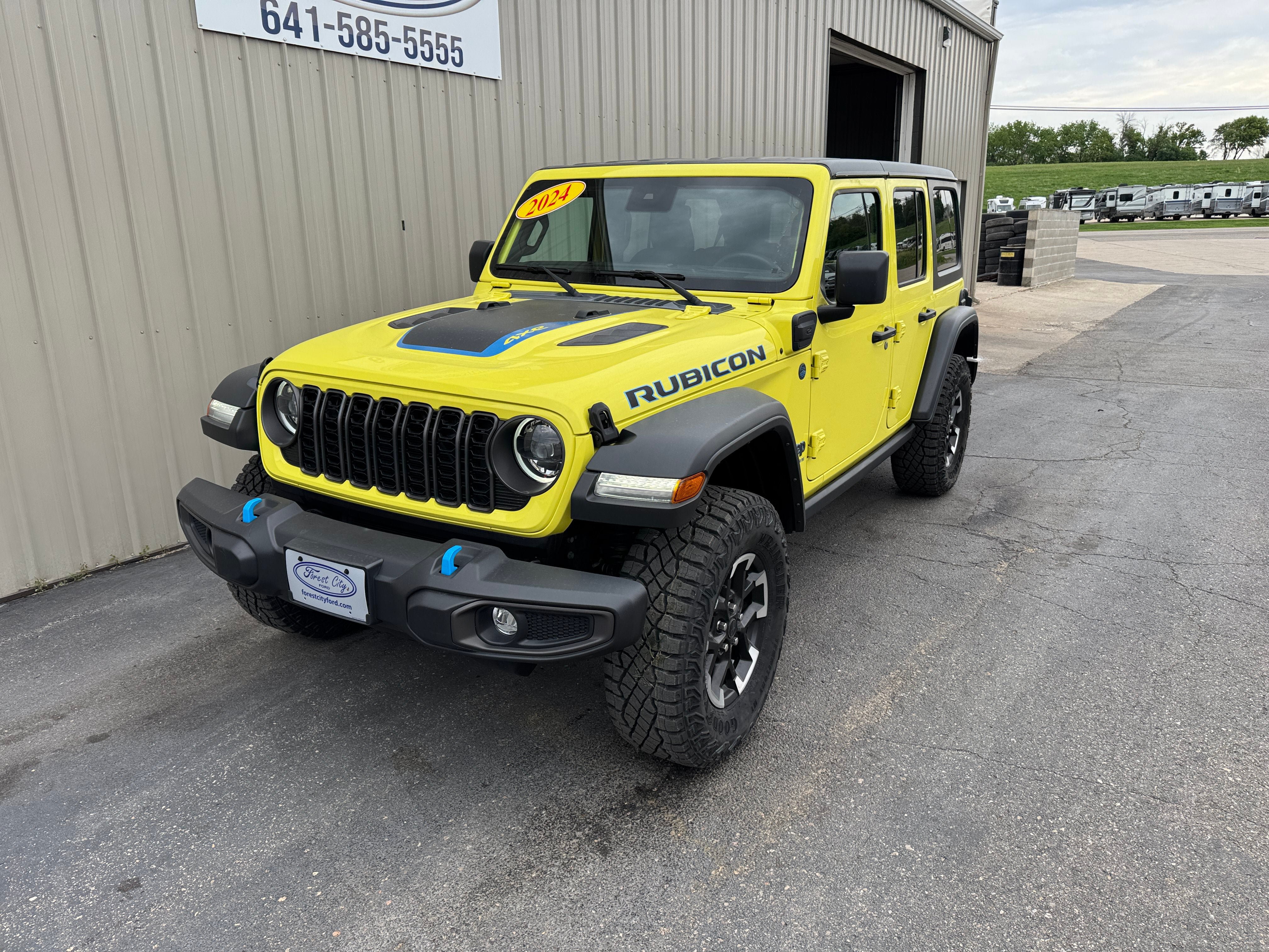 Used 2024 Jeep Wrangler Unlimited Rubicon 4xe AWD/4WD image 2