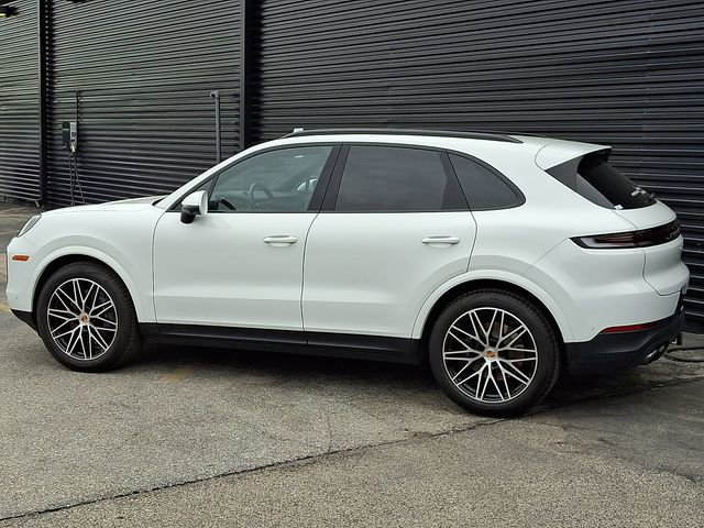 Certified 2026 Porsche Cayenne AWD/4WD image 3
