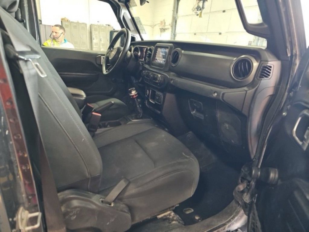 Used 2022 Jeep Gladiator Sport w/ Trailer Tow Package AWD/4WD image 10
