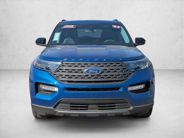 Used 2023 Ford Explorer XLT w/ Equipment Group 202A AWD/4WD image 2