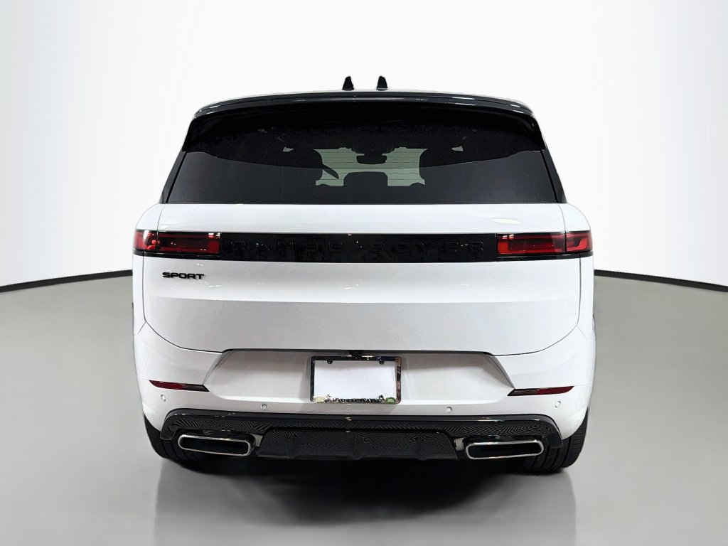 New 2027 Land Rover Range Rover Sport Dynamic SE AWD/4WD image 6