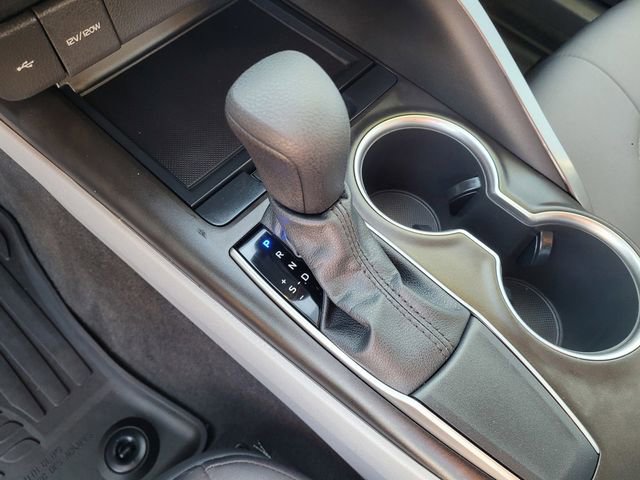 Used 2021 Toyota Camry LE image 14