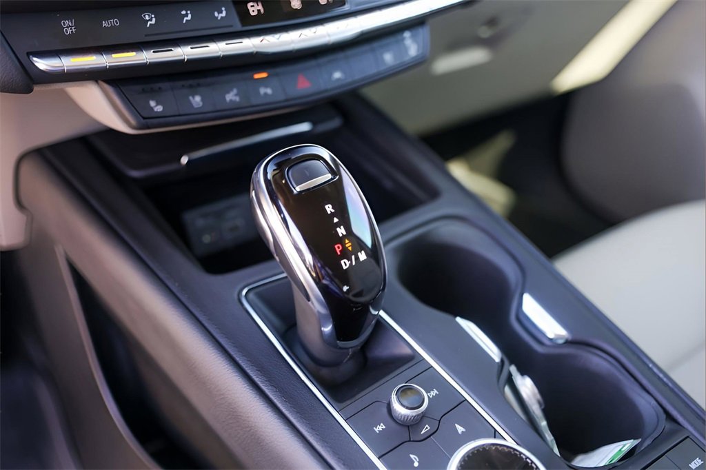 Certified 2022 Cadillac XT4 Premium Luxury w/ Technology Package image 19