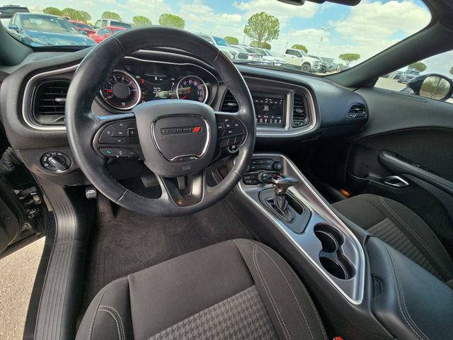Used 2019 Dodge Challenger SXT image 15