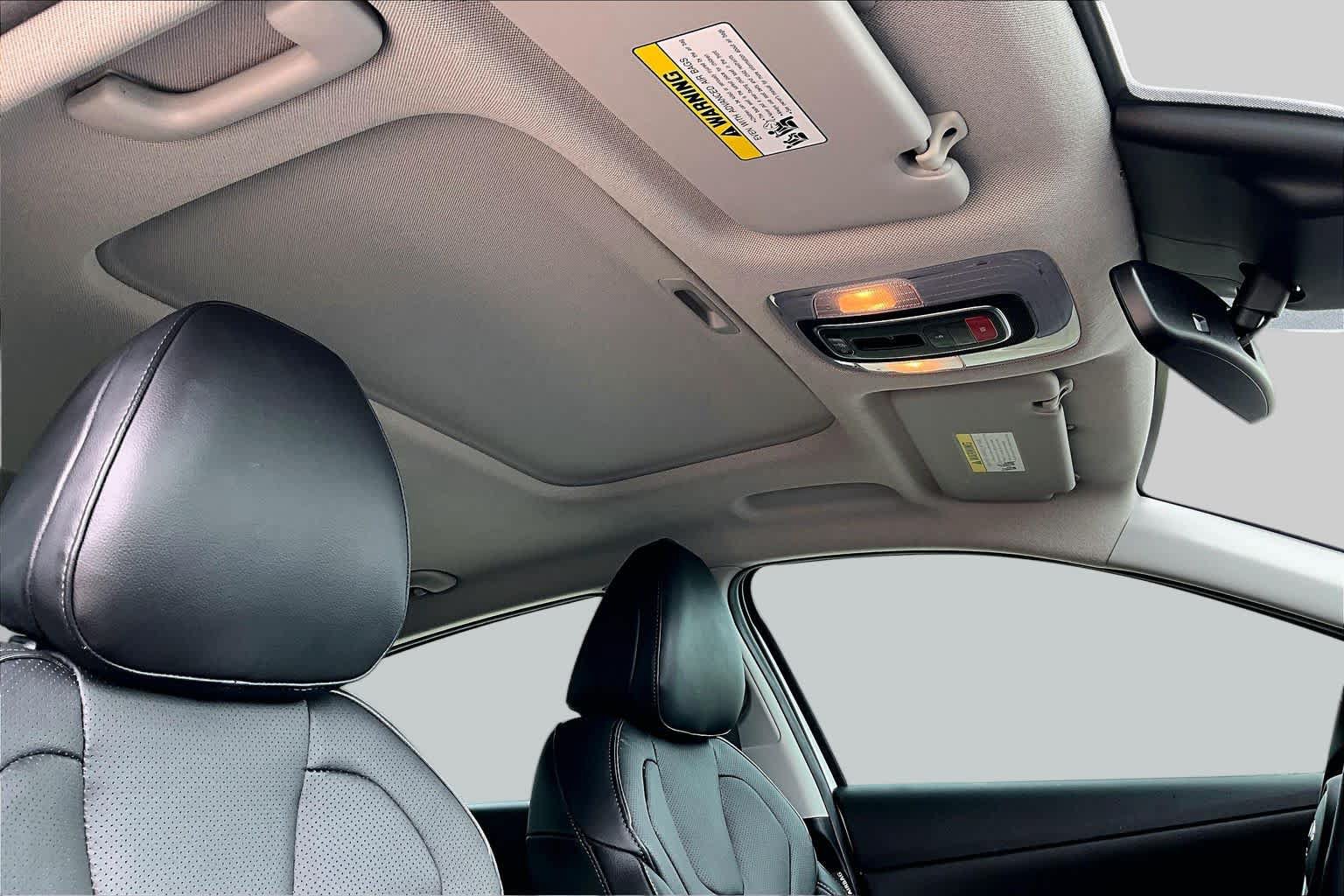 Certified 2023 Hyundai Elantra Limited FWD image 14