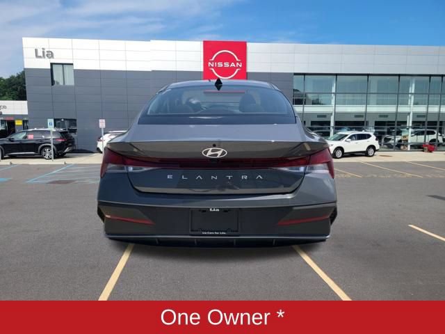 Used 2024 Hyundai Elantra SEL FWD image 4
