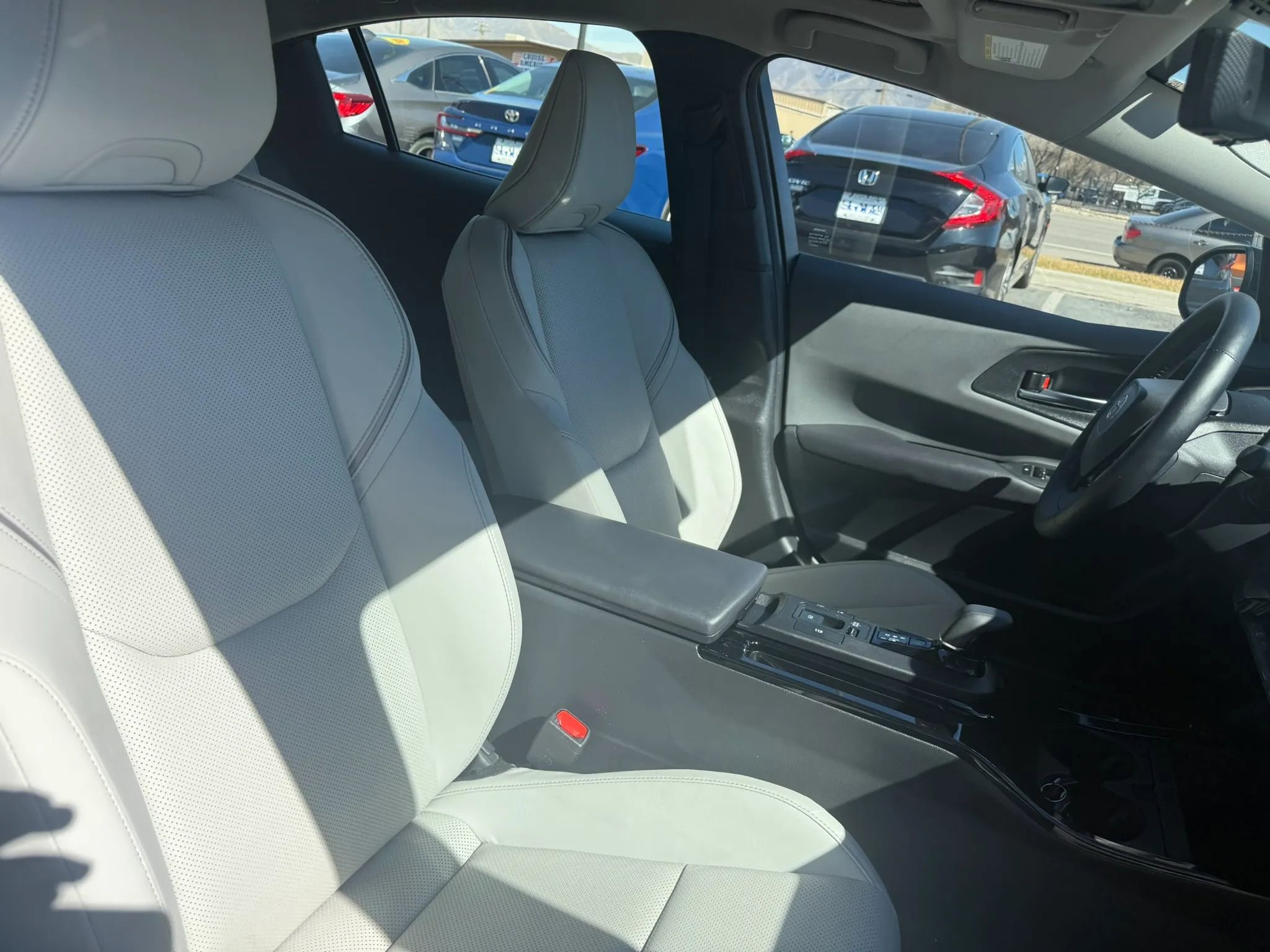 Used 2024 Toyota Prius Limited w/ Limited Premium Package image 24