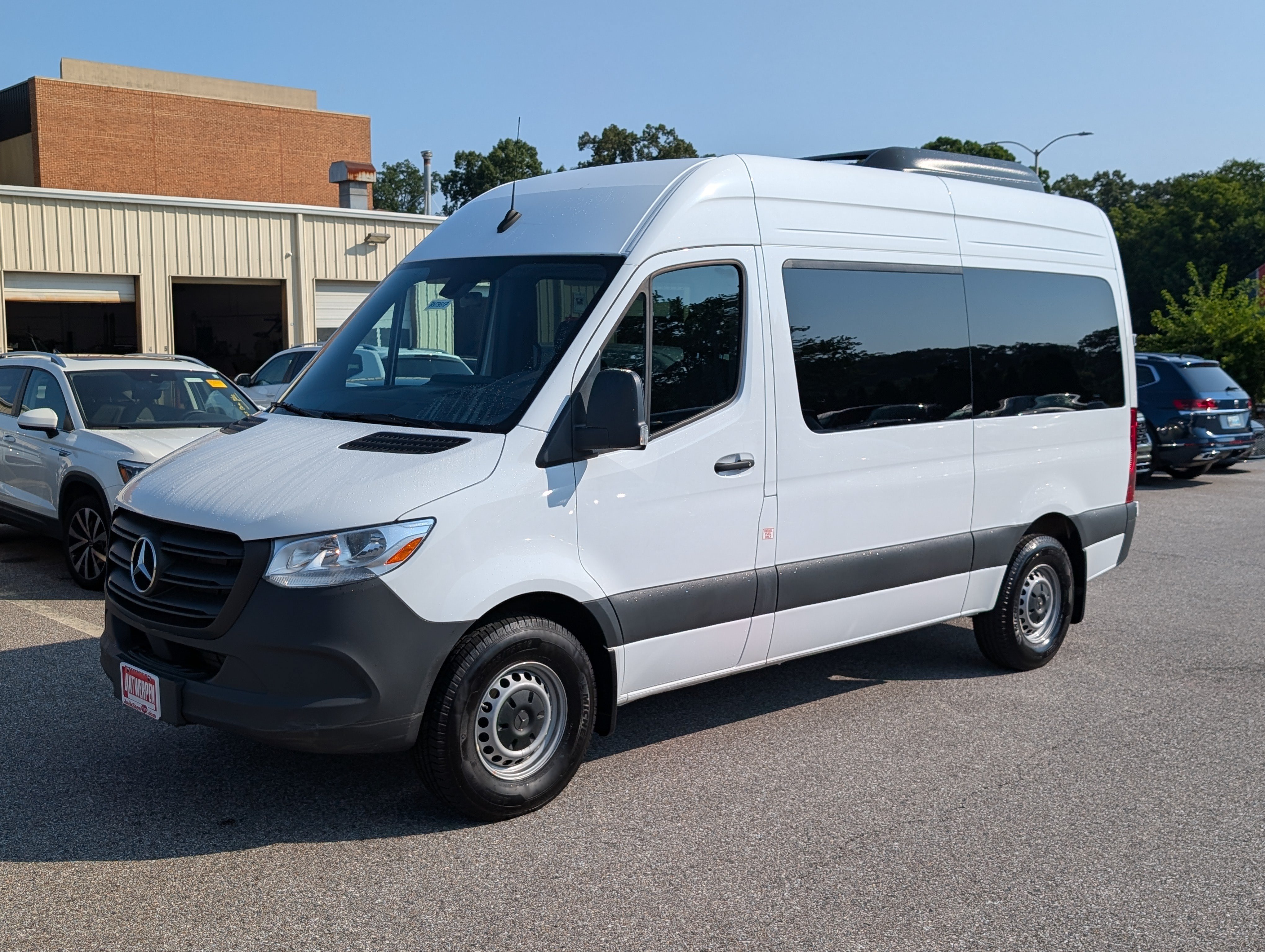 Used 2024 Mercedes-Benz Sprinter 2500 image 7