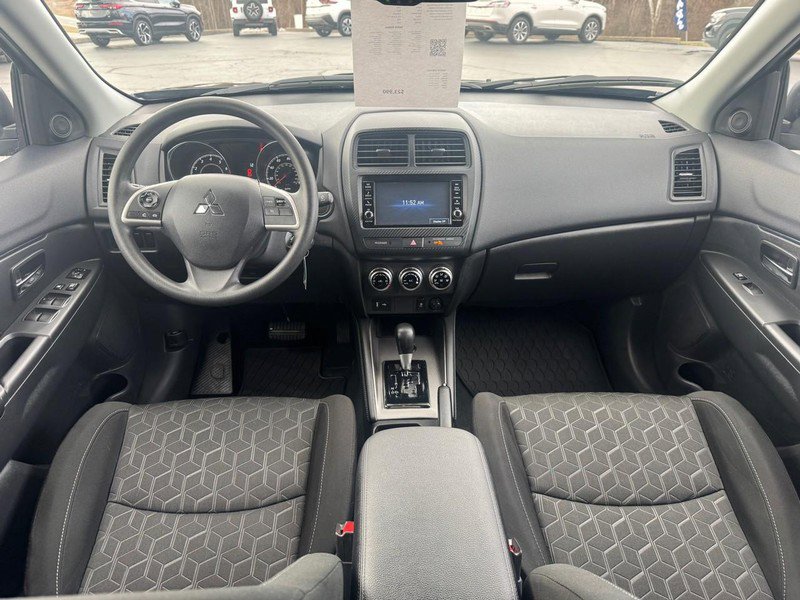 Used 2025 Mitsubishi Outlander Sport AWD image 9