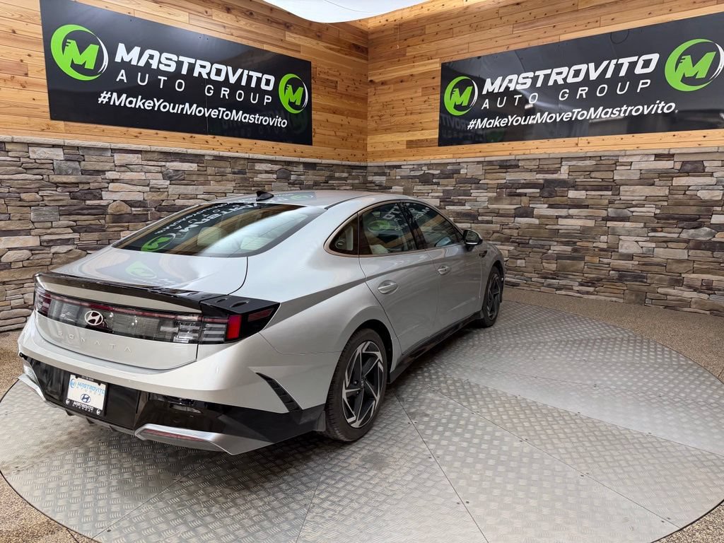 Used 2026 Hyundai Sonata SEL FWD image 10
