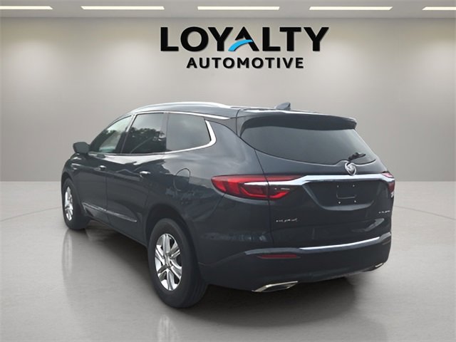 Used 2018 Buick Enclave Essence image 3