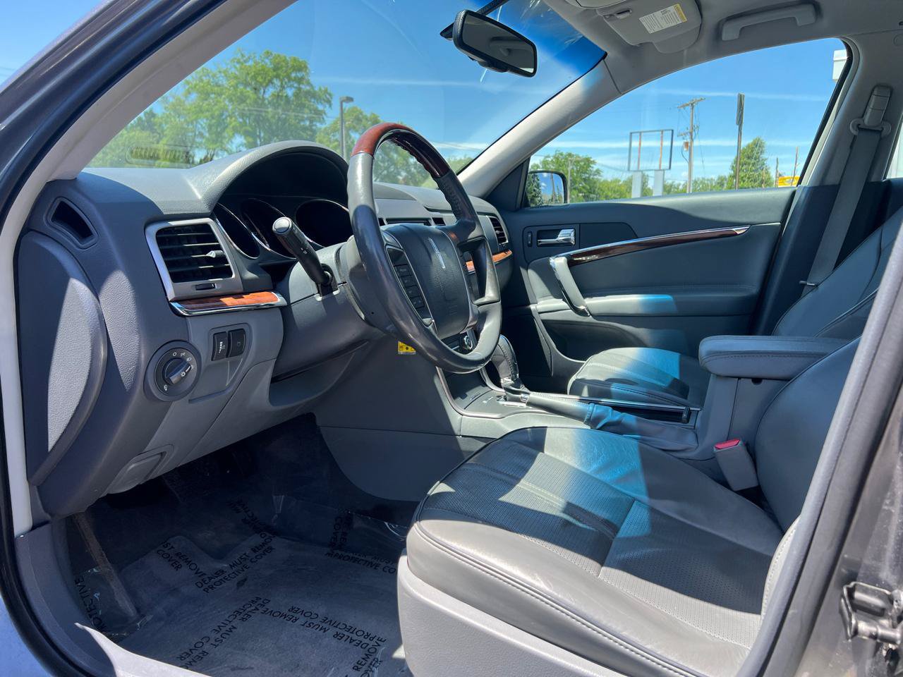 Used 2010 Lincoln MKZ FWD image 16