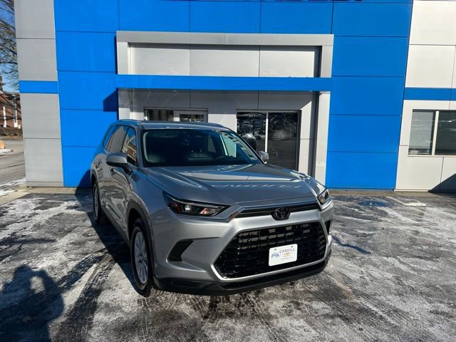 Used 2025 Toyota Grand Highlander XLE image 3