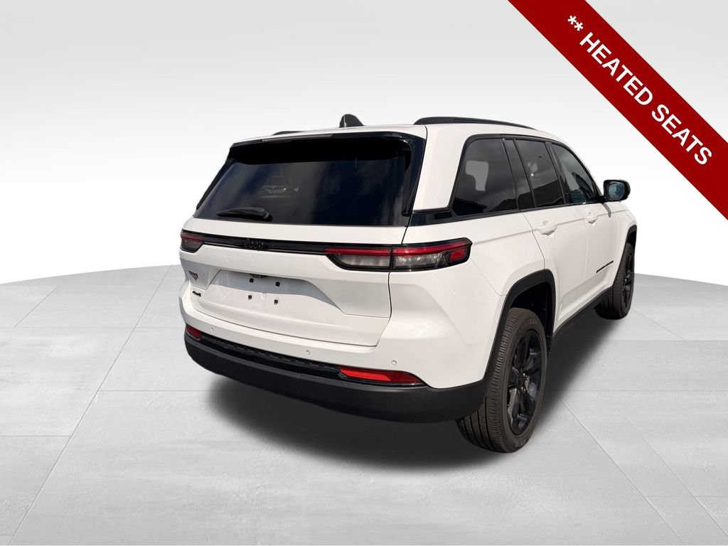 Used 2024 Jeep Grand Cherokee Altitude AWD/4WD image 6