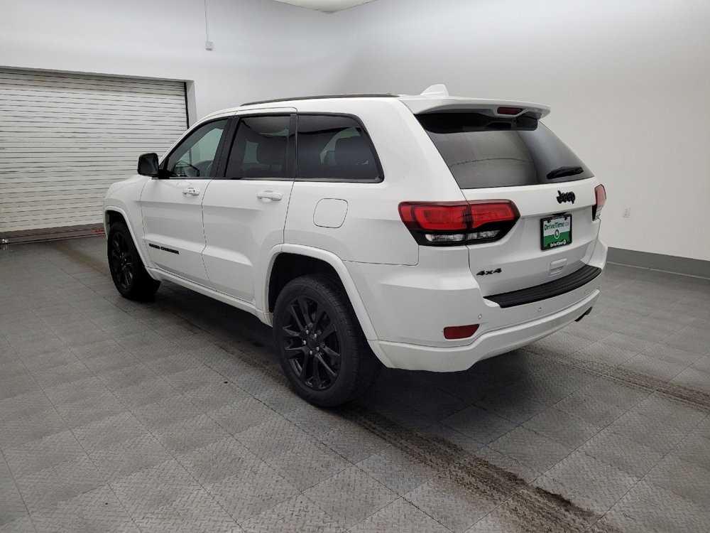 Used 2020 Jeep Grand Cherokee Altitude image 5