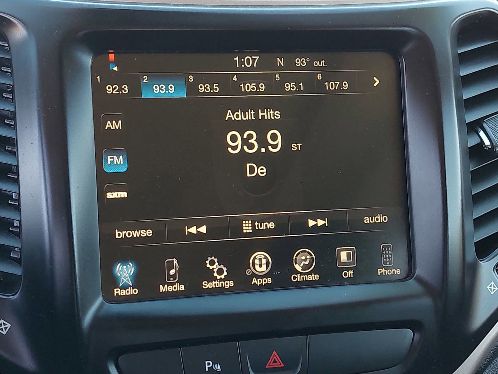 Used 2016 Jeep Cherokee 75th Anniversary image 20