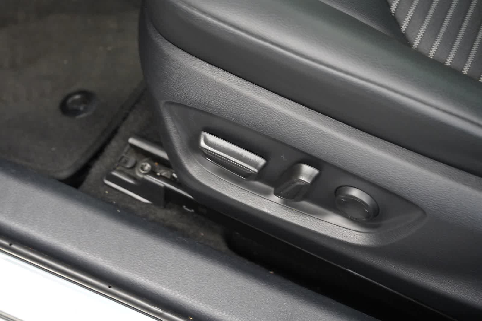 Used 2023 Toyota Camry SE w/ Audio Upgrade Package FWD image 23
