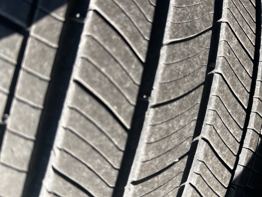 Used 2021 Toyota RAV4 XLE Premium image 24