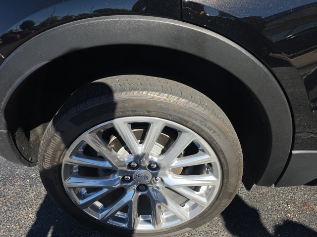 Used 2023 Cadillac XT4 Sport AWD/4WD image 6