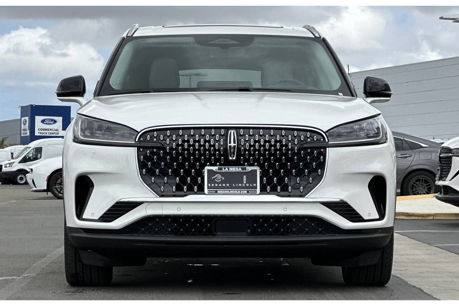 New 2026 Lincoln Aviator 2WD image 8