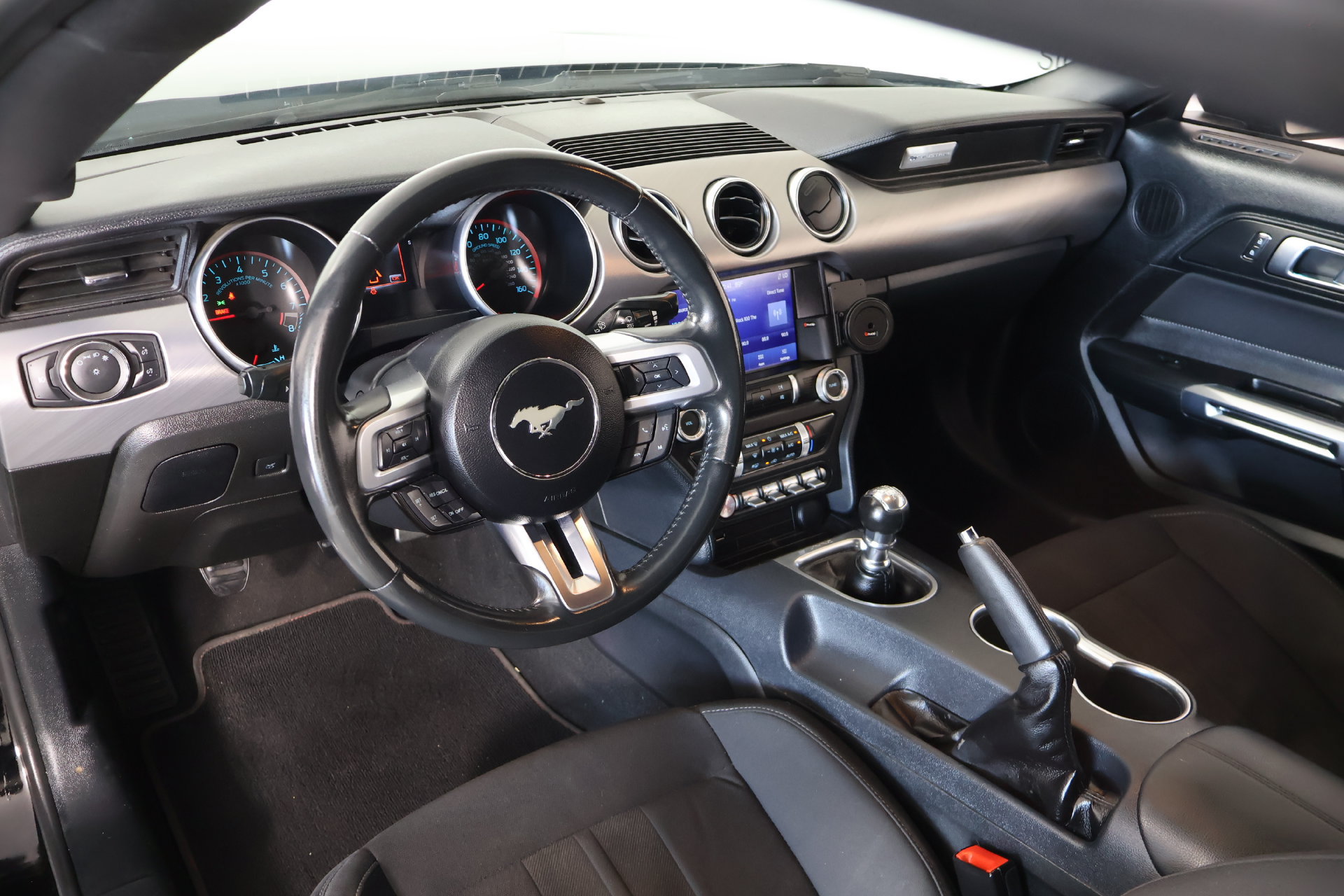 Used 2022 Ford Mustang GT w/ Equipment Group 301A RWD image 2