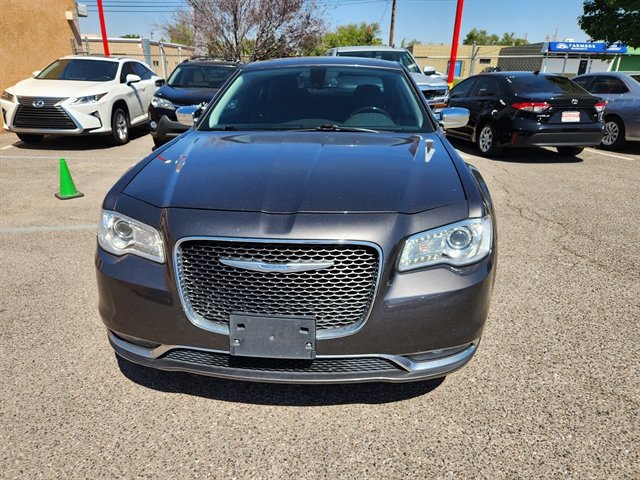 Used 2018 Chrysler 300 Limited AWD/4WD image 4