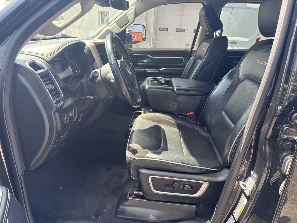 Used 2022 RAM 1500 Laramie AWD/4WD image 2