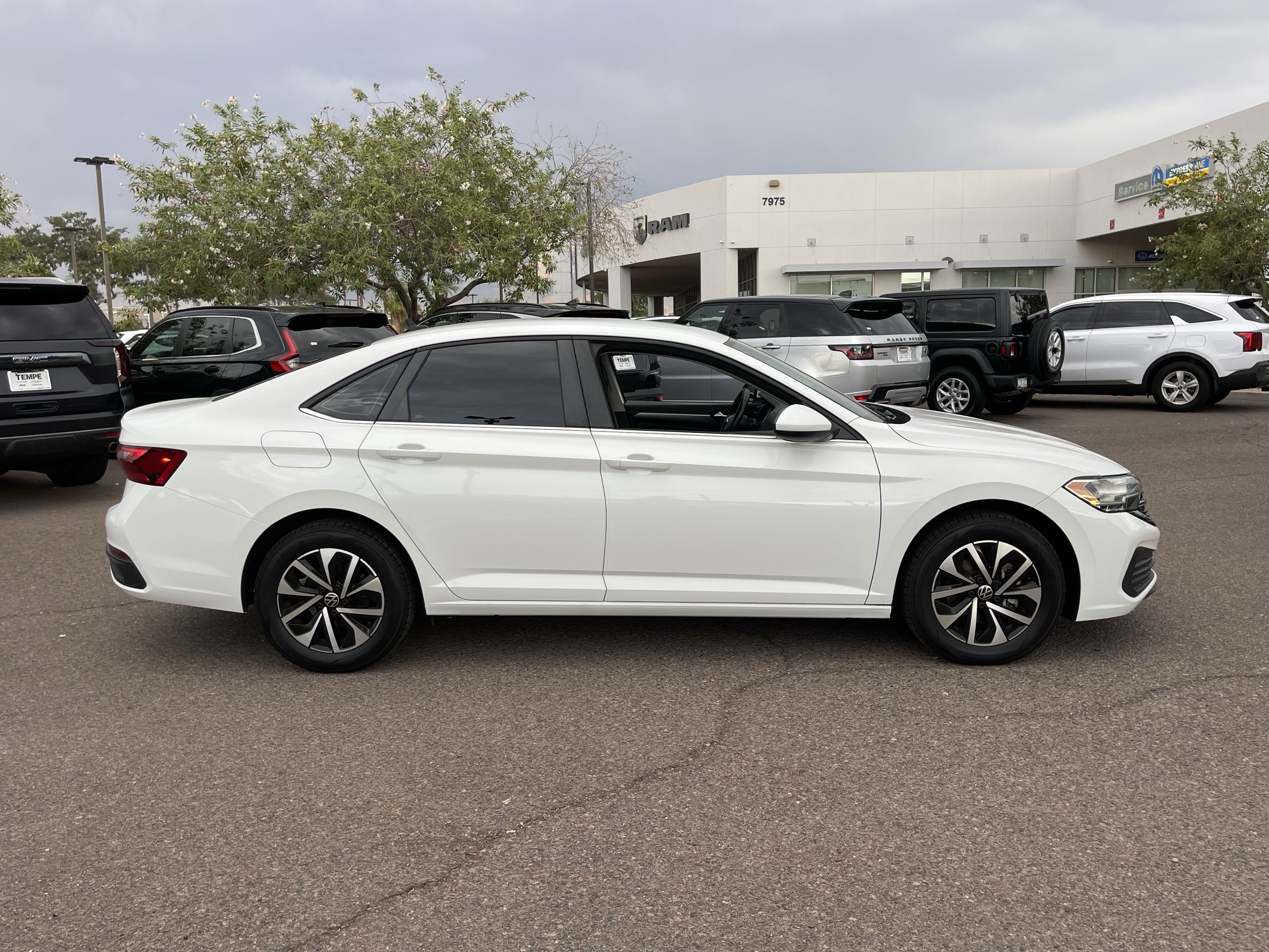 Used 2023 Volkswagen Jetta S FWD image 6