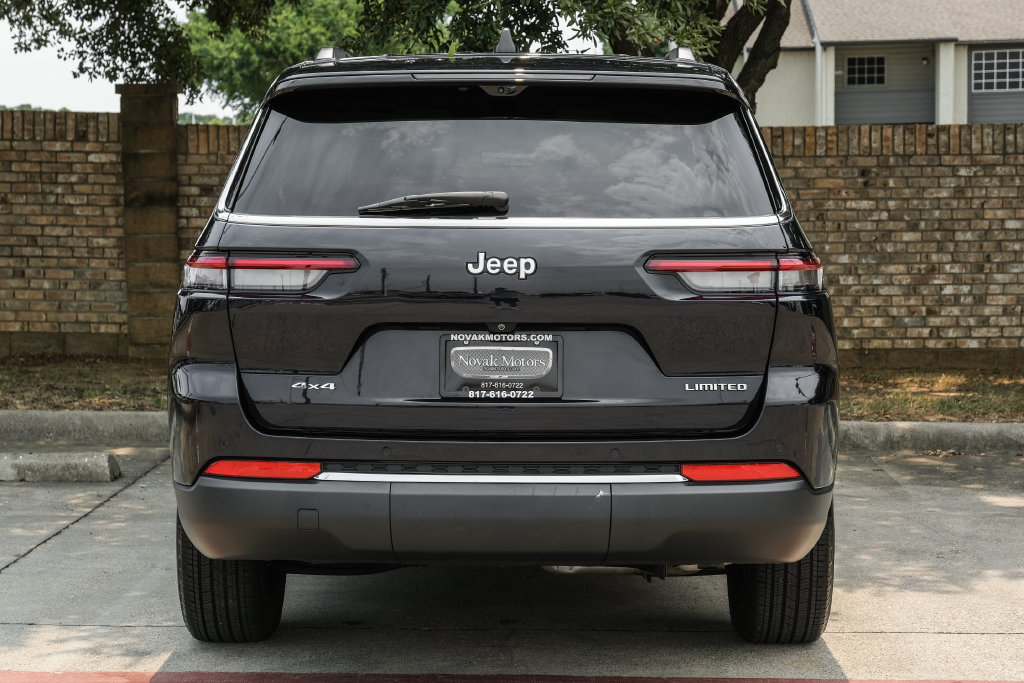 Used 2023 Jeep Grand Cherokee L Limited w/ Luxury Tech Group II AWD/4WD image 18