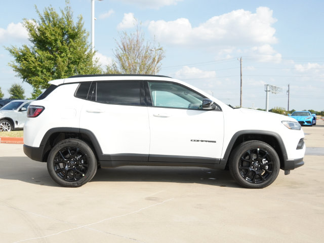 New 2026 Jeep Compass Latitude AWD/4WD image 11