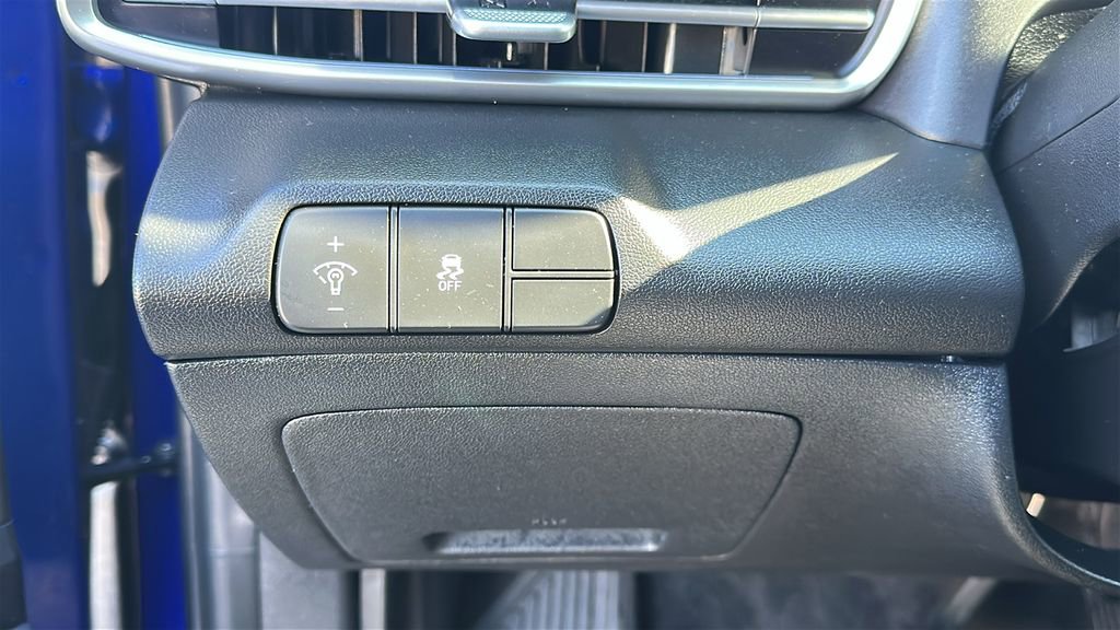 Certified 2024 Hyundai Elantra SEL image 20