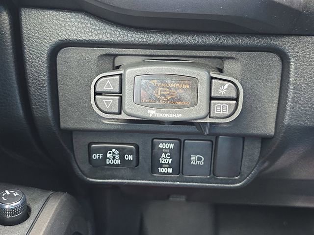 Used 2018 Toyota Tacoma TRD Off-Road image 25
