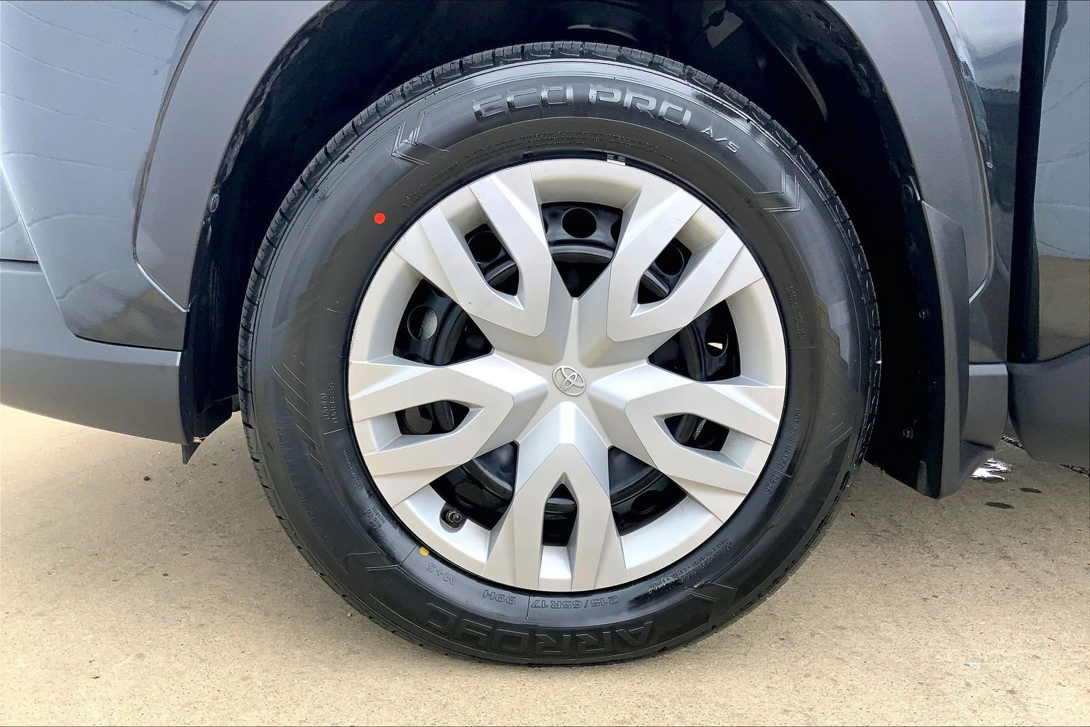 Used 2022 Toyota Corolla Cross L AWD/4WD image 11