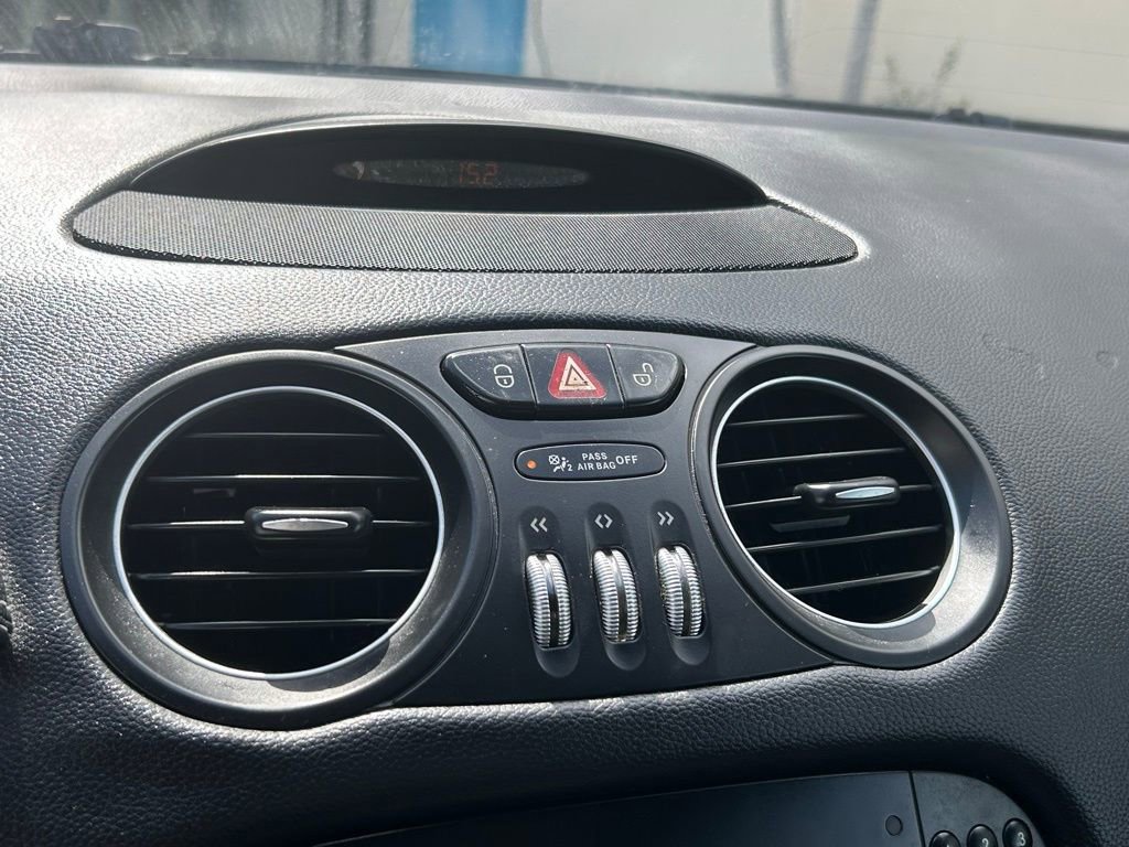 Used 2011 Mercedes-Benz SL 550 image 24