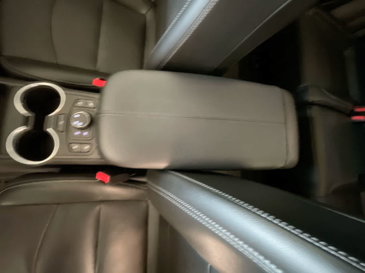 Used 2022 GMC Terrain SLT w/ Tech Package AWD/4WD image 21