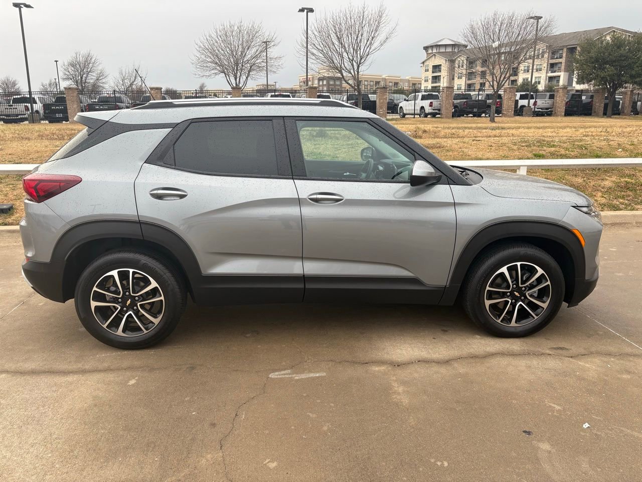 Used 2025 Chevrolet TrailBlazer LT image 3