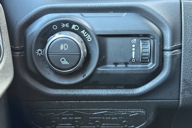 Used 2025 Jeep Gladiator Rubicon w/ Convenience Group image 43