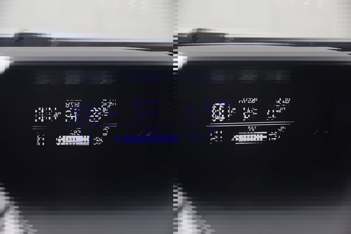 Used 2023 Subaru Crosstrek 2.0i Premium image 25