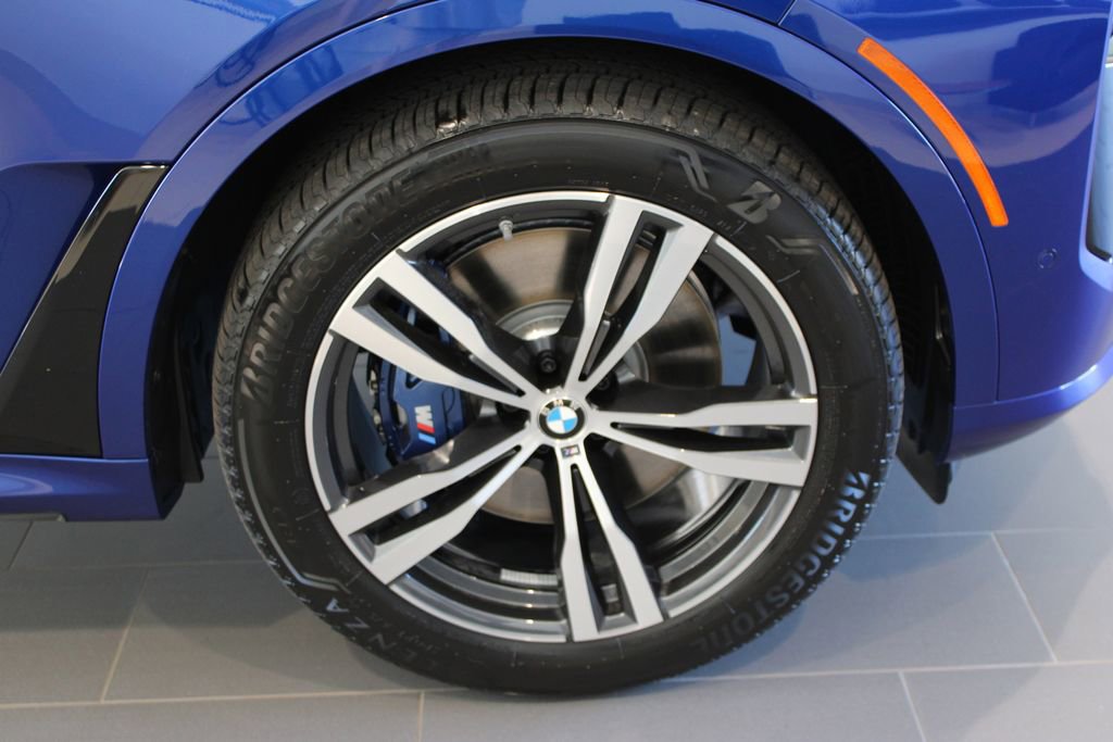 Used 2025 BMW X7 M60i AWD/4WD image 34