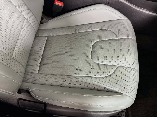 Certified 2025 Hyundai Elantra Limited FWD image 37
