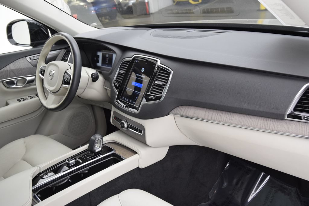 Used 2023 Volvo XC90 B5 Plus w/ Protection Package Premier AWD/4WD image 15