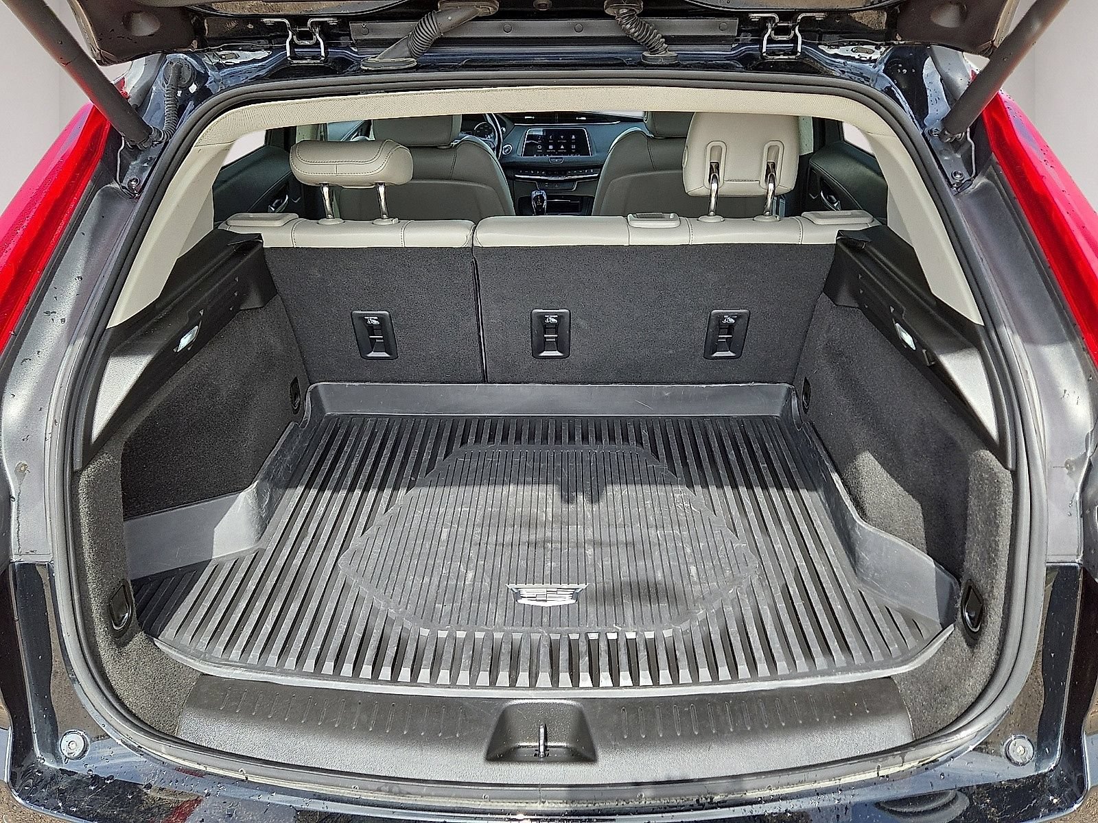Used 2023 Cadillac XT4 Luxury FWD image 14