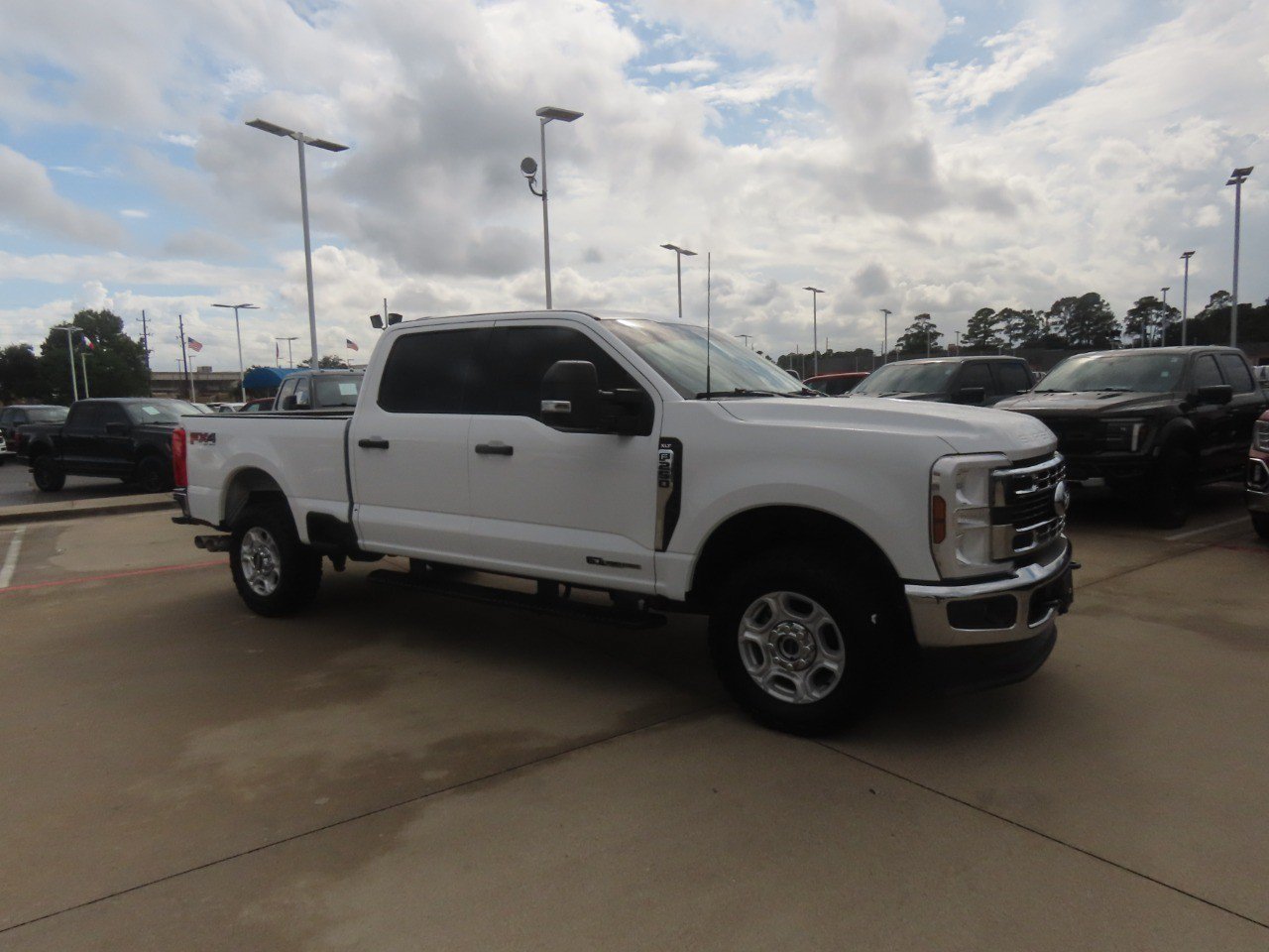 Used 2025 Ford F250 XLT w/ FX4 Off-Road Package AWD/4WD image 7
