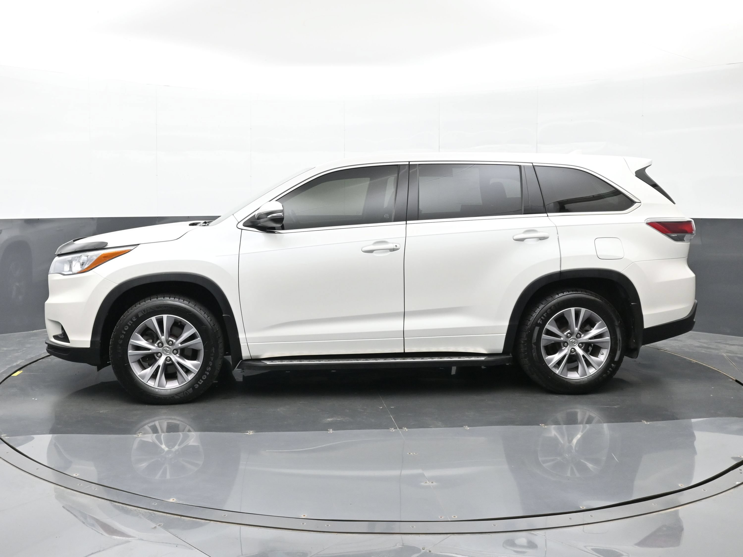 Used 2015 Toyota Highlander Plus AWD/4WD image 9