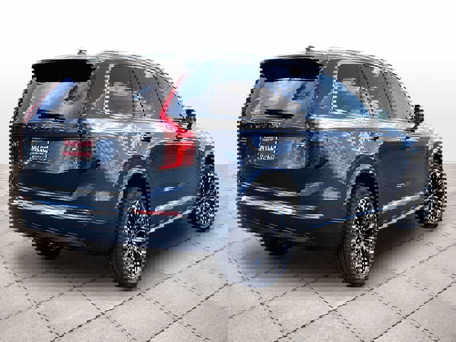 New 2026 Volvo XC90 T8 Plus w/ Protection Package Premier image 4