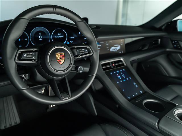 Used 2025 Porsche Taycan 4 Cross Turismo image 4