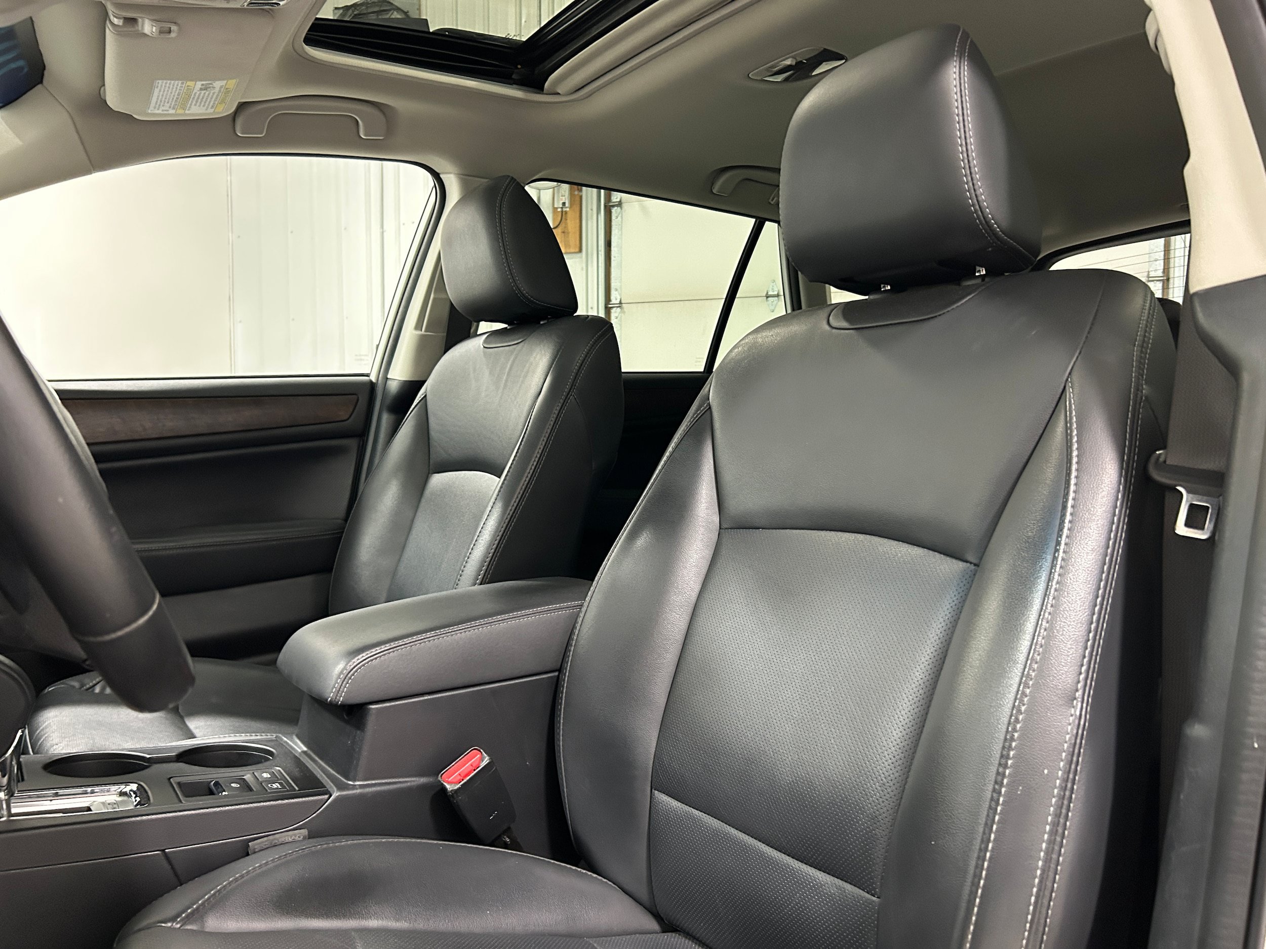 Used 2017 Subaru Outback 2.5i Limited AWD/4WD image 25